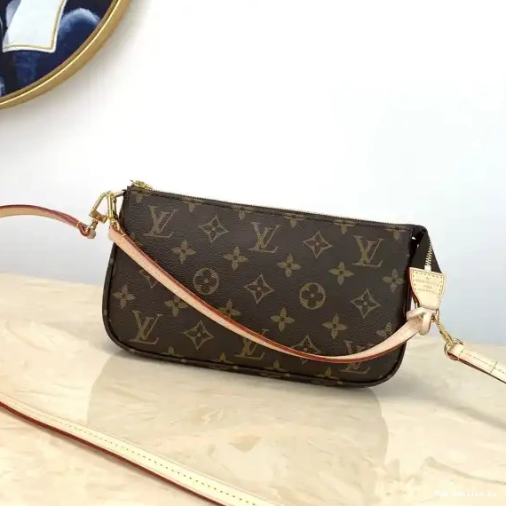 Louis POCHETTE Vuitton ACCESSOIRES 0607